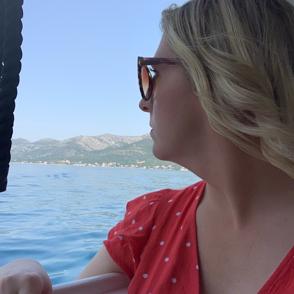 Meet Your Seller! 🎉🎀⭐️ - Picture 5 of 7